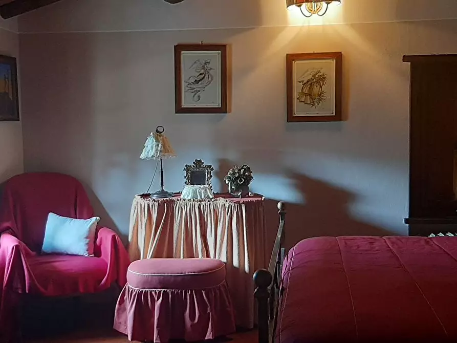 Immagine 32 di Casa indipendente in vendita  a Camaiore