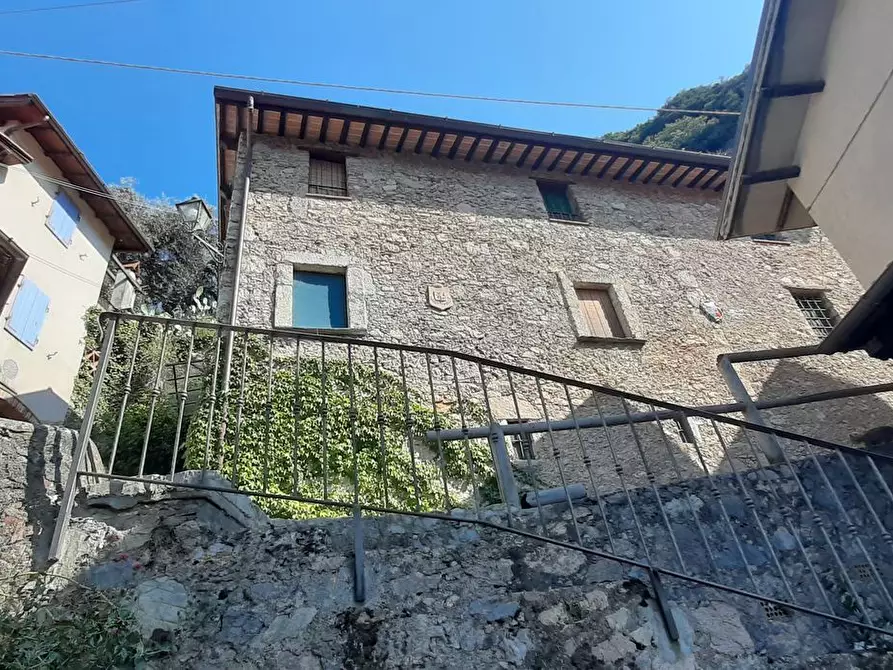 Immagine 4 di Casa indipendente in vendita  a Camaiore