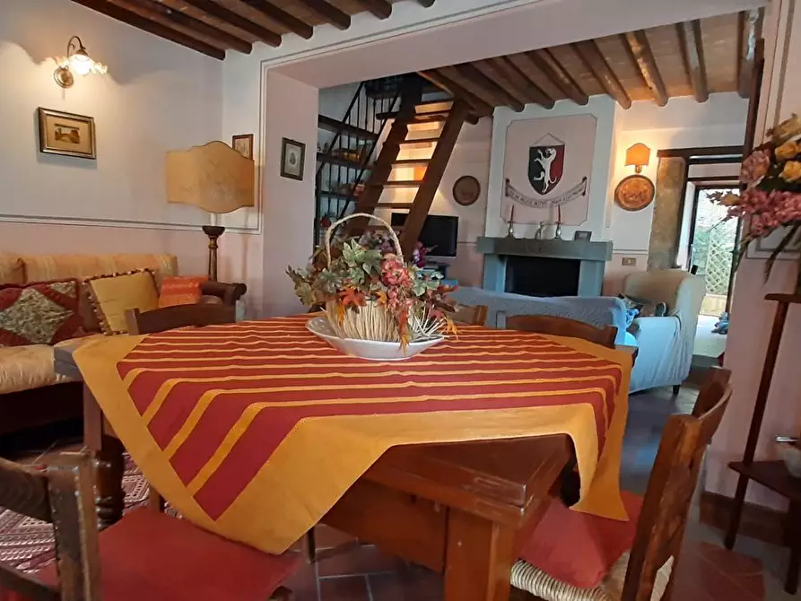 Immagine 49 di Casa indipendente in vendita  a Camaiore