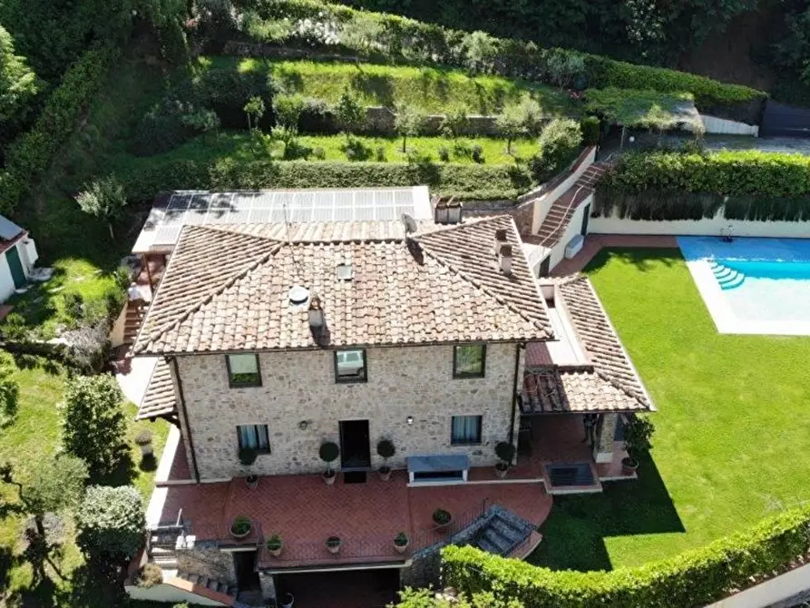 Immagine 14 di Villa in vendita  a Camaiore