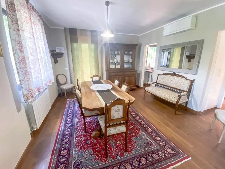 Immagine 25 di Villa in vendita  a Camaiore