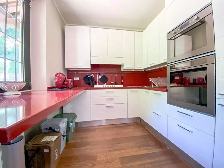 Immagine 28 di Villa in vendita  a Camaiore