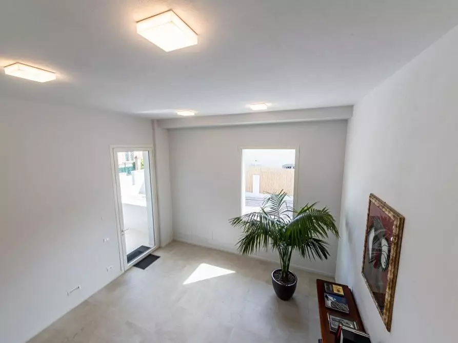 Immagine 30 di Appartamento in vendita  a Pietrasanta