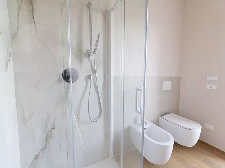 Immagine 13 di Appartamento in vendita  a Pietrasanta