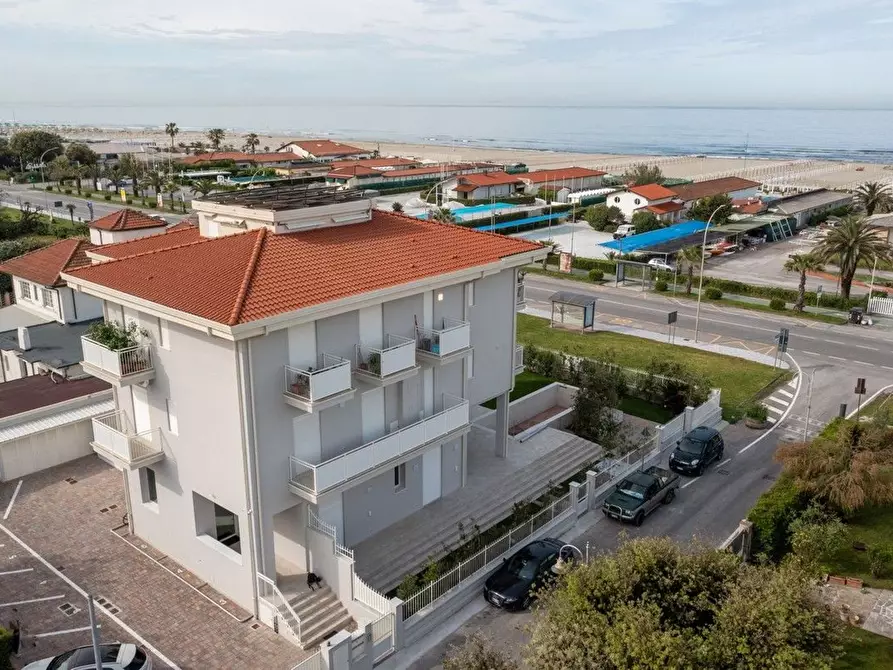 Immagine 28 di Appartamento in vendita  a Pietrasanta