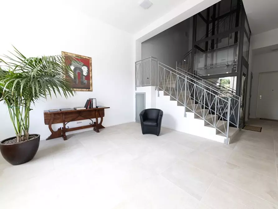 Immagine 32 di Appartamento in vendita  a Pietrasanta