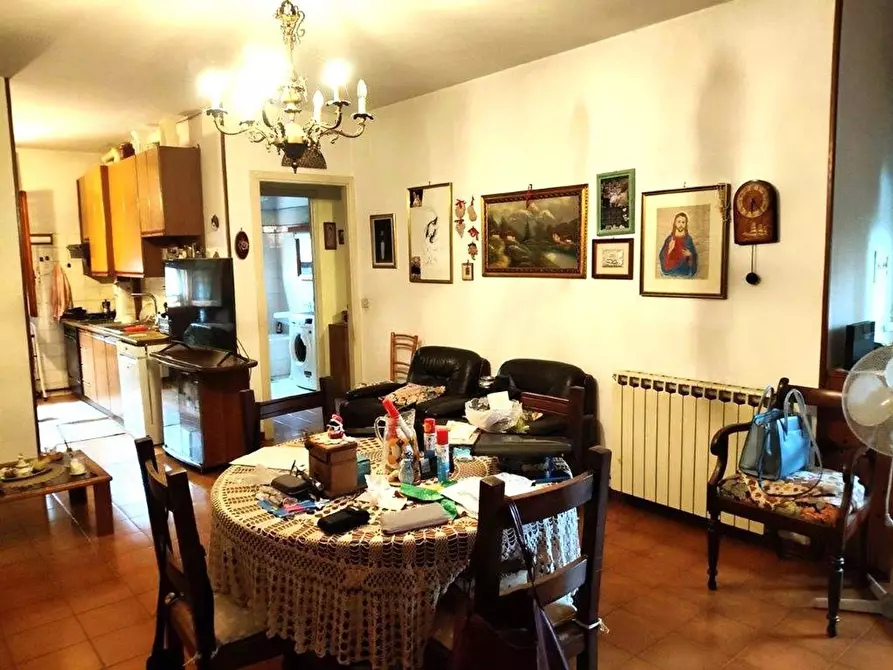 Immagine 16 di Appartamento in vendita  a Camaiore