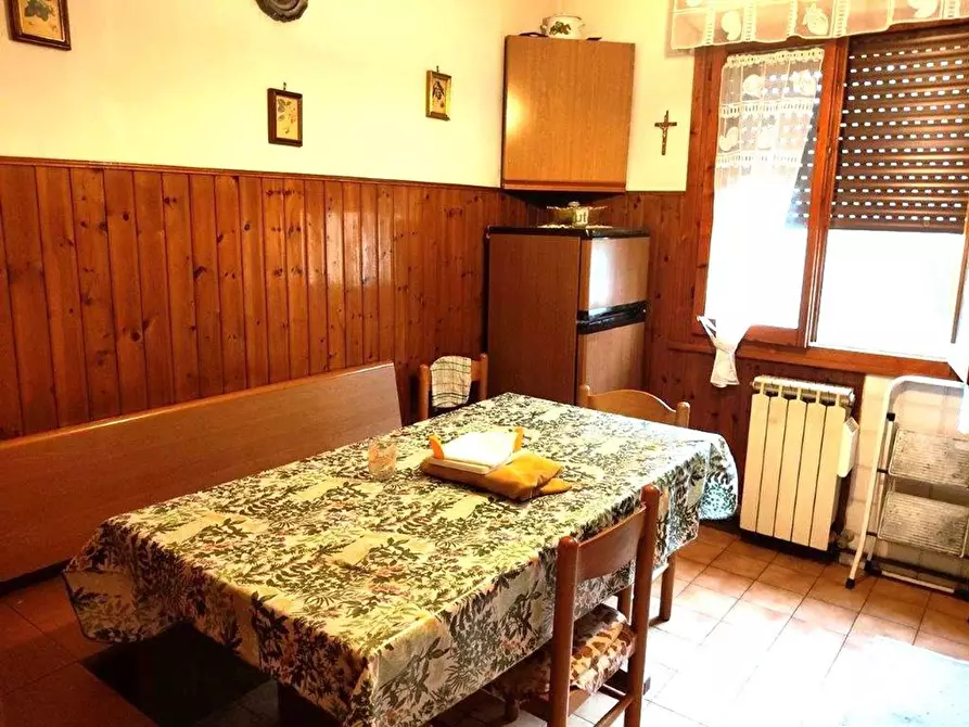 Immagine 8 di Appartamento in vendita  a Camaiore