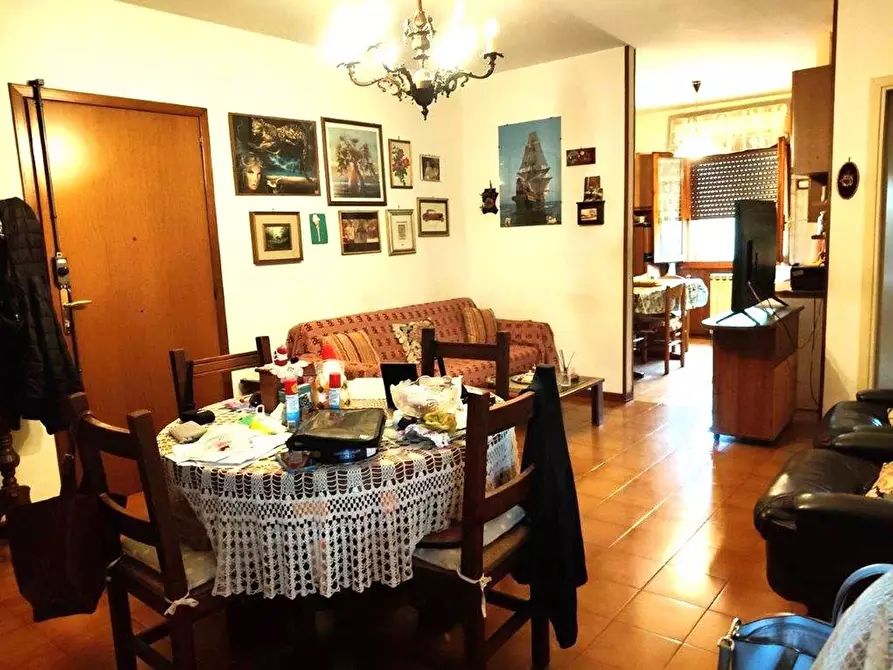 Immagine 14 di Appartamento in vendita  a Camaiore