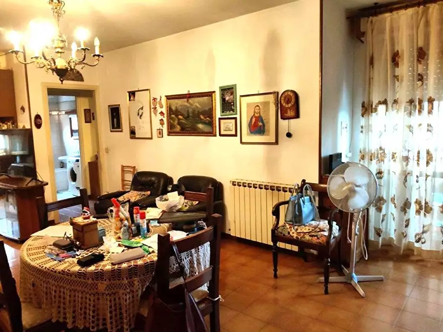 Immagine 15 di Appartamento in vendita  a Camaiore