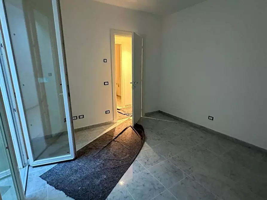 Immagine 10 di Casa bifamiliare in vendita  a Viareggio