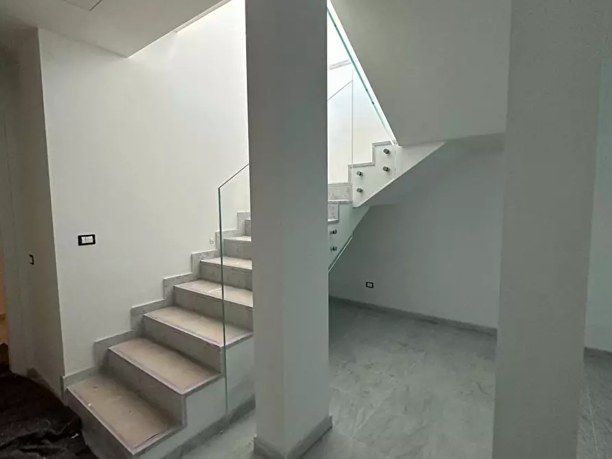 Immagine 9 di Casa bifamiliare in vendita  a Viareggio