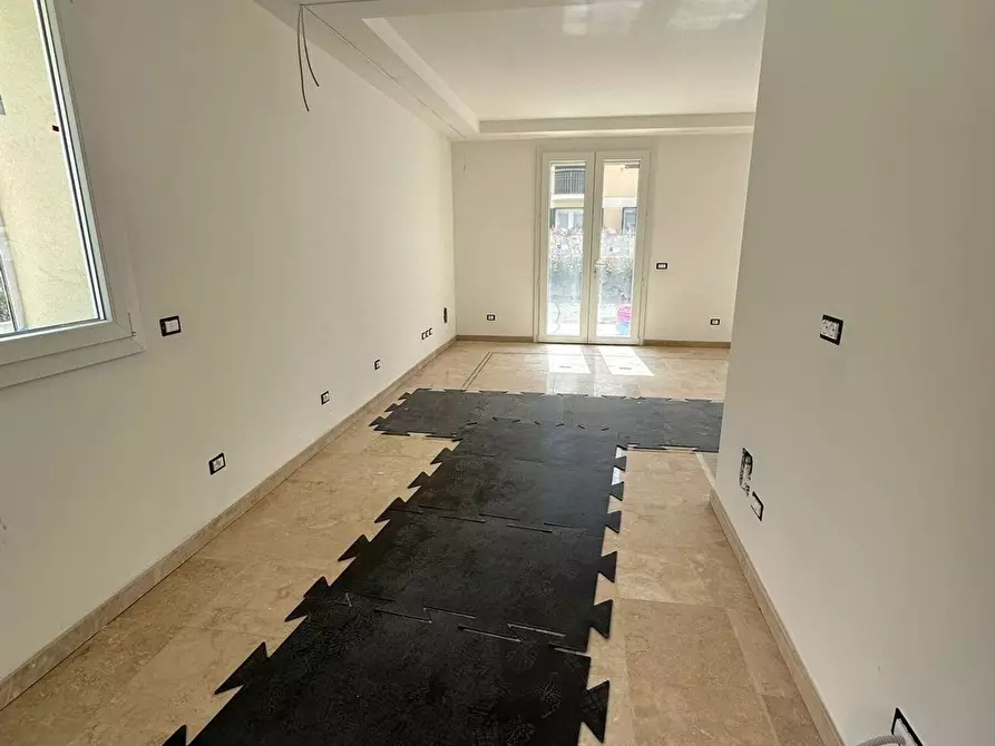 Immagine 27 di Casa bifamiliare in vendita  a Viareggio