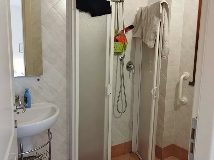 Immagine 4 di Appartamento in affitto  a Camaiore