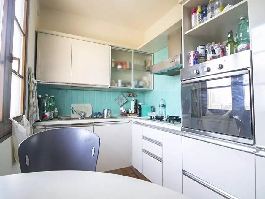 Immagine 6 di Appartamento in vendita  a Camaiore