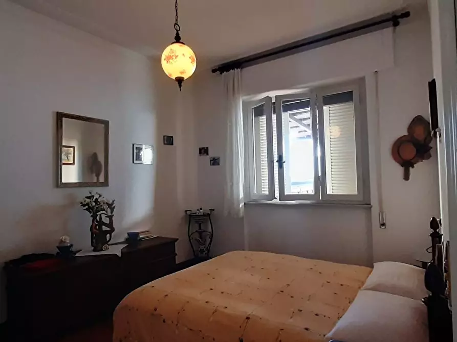 Immagine 9 di Villa in vendita  a Camaiore