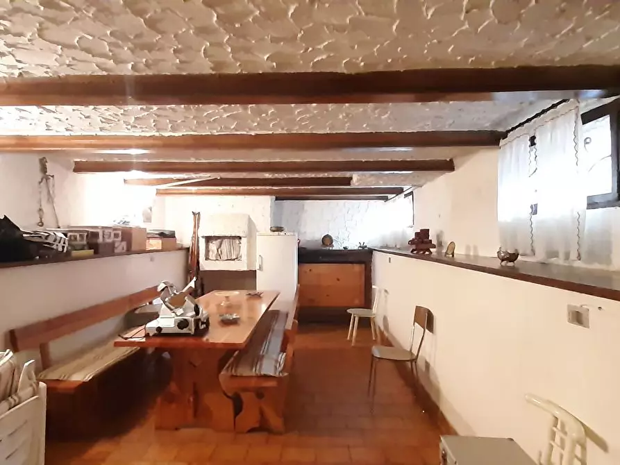 Immagine 23 di Villa in vendita  a Camaiore