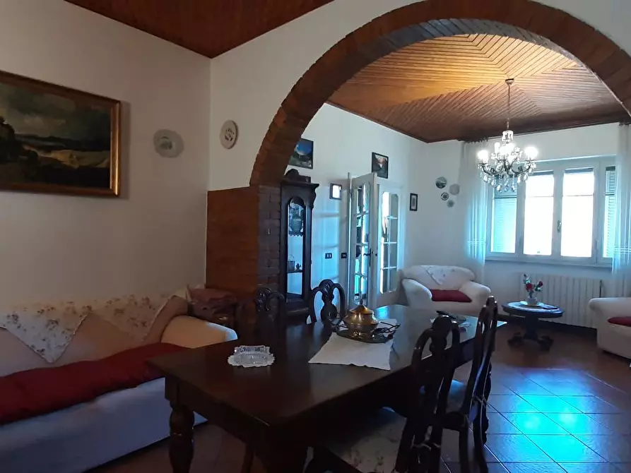 Immagine 16 di Villa in vendita  a Camaiore