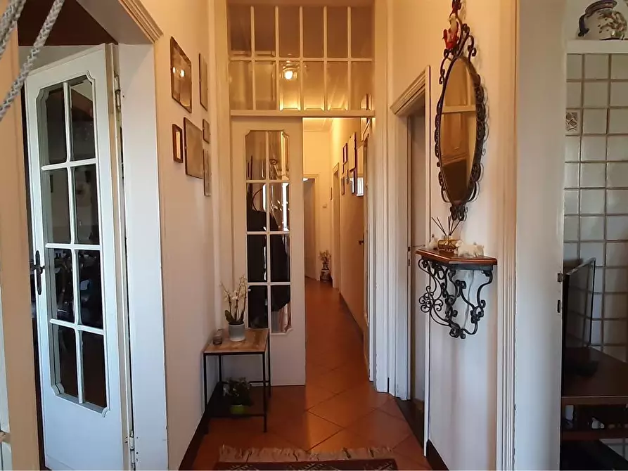 Immagine 6 di Villa in vendita  a Camaiore