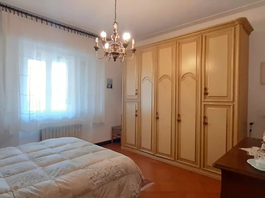 Immagine 30 di Villa in vendita  a Camaiore