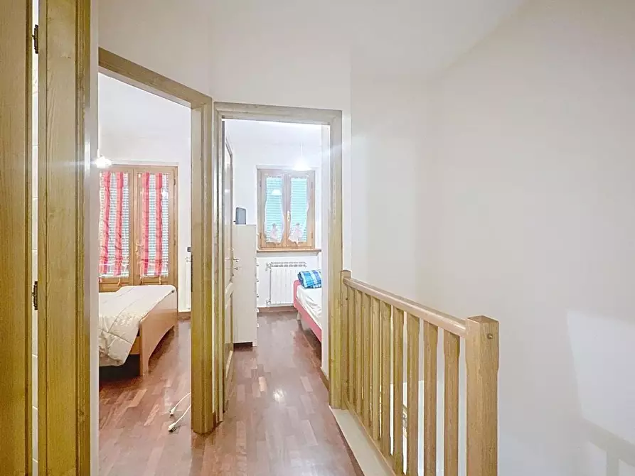 Immagine 9 di Villetta a schiera in vendita  a Camaiore