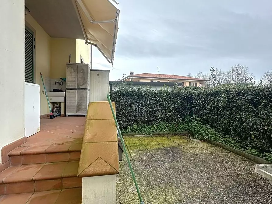 Immagine 3 di Villetta a schiera in vendita  a Camaiore