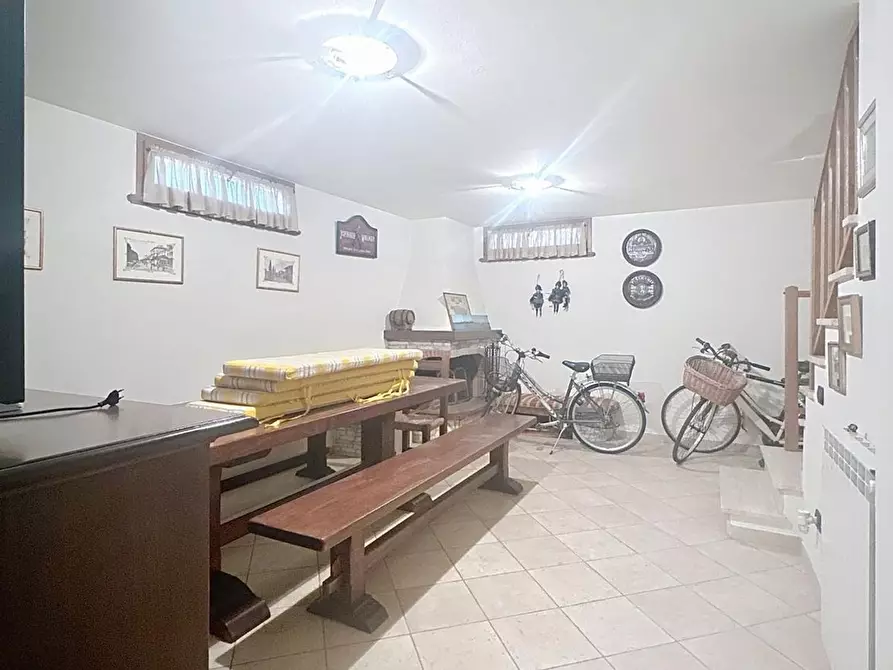 Immagine 19 di Villetta a schiera in vendita  a Camaiore