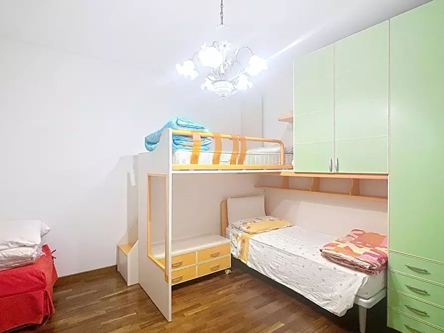 Immagine 10 di Villetta a schiera in vendita  a Camaiore