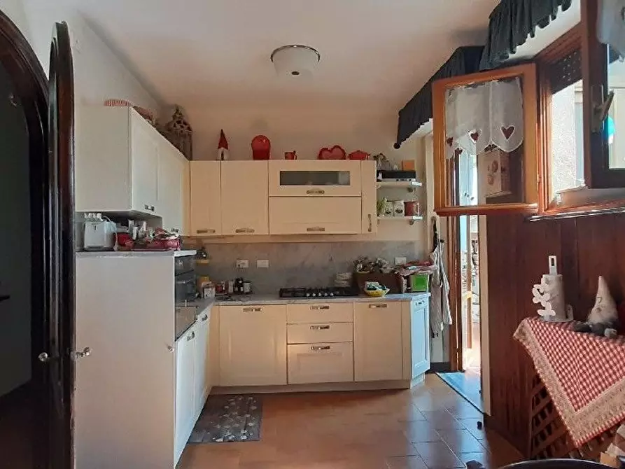 Immagine 5 di Appartamento in vendita  a Camaiore