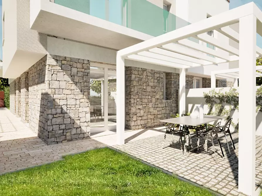 Immagine 19 di Casa semindipendente in vendita  a Camaiore