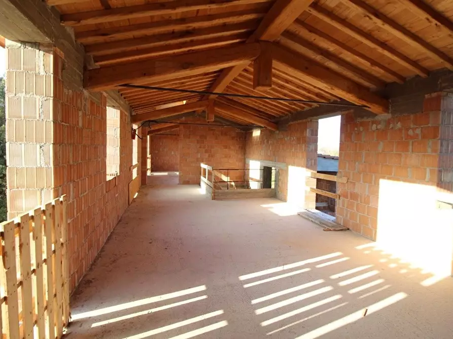 Immagine 2 di Villa in vendita  a Camaiore