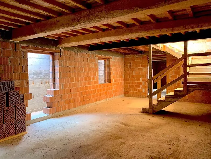 Immagine 21 di Villa in vendita  a Camaiore