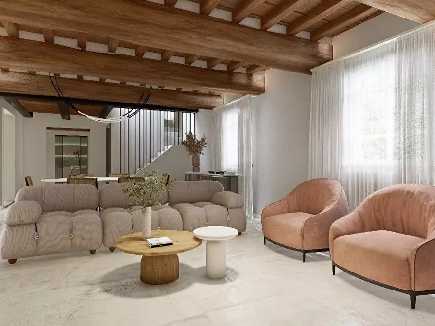 Immagine 6 di Villa in vendita  a Camaiore