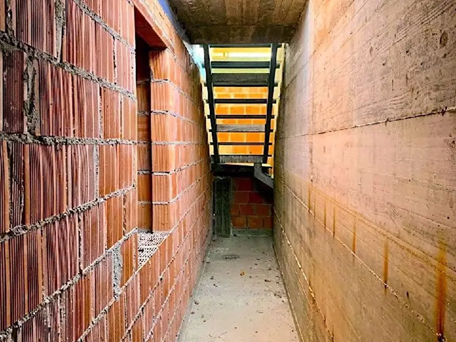 Immagine 20 di Villa in vendita  a Camaiore