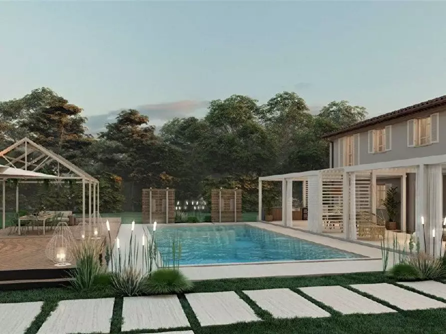 Immagine 27 di Villa in vendita  a Camaiore