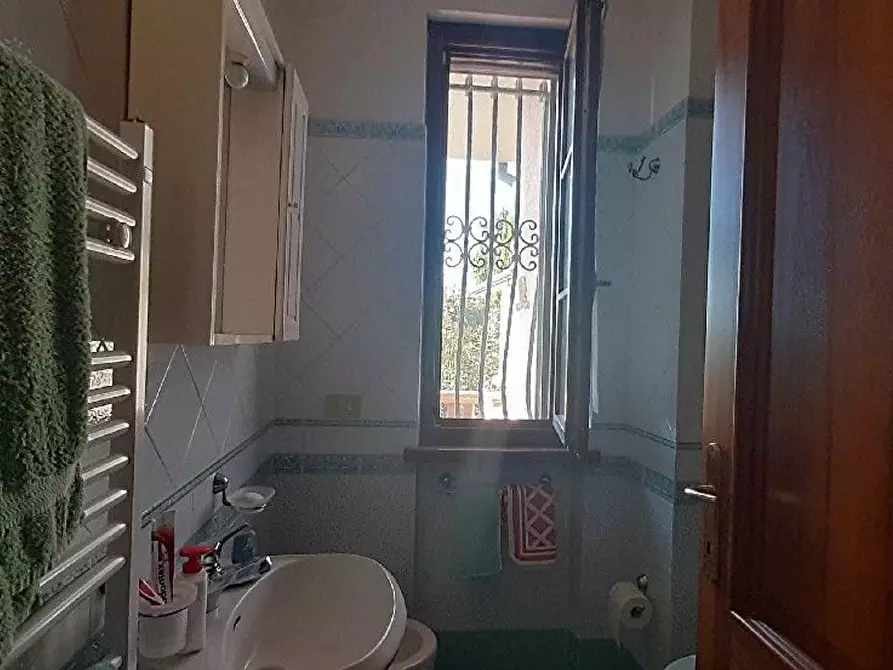 Immagine 11 di Villa in vendita  a Camaiore