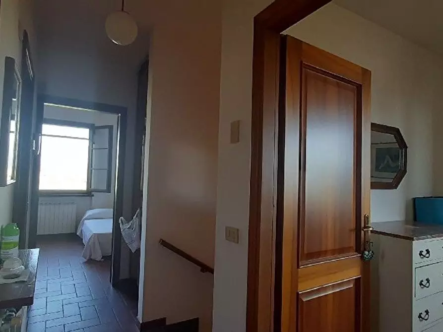 Immagine 19 di Villa in vendita  a Camaiore