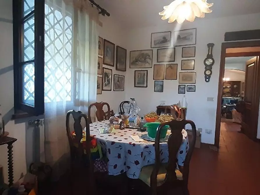 Immagine 7 di Villa in vendita  a Camaiore