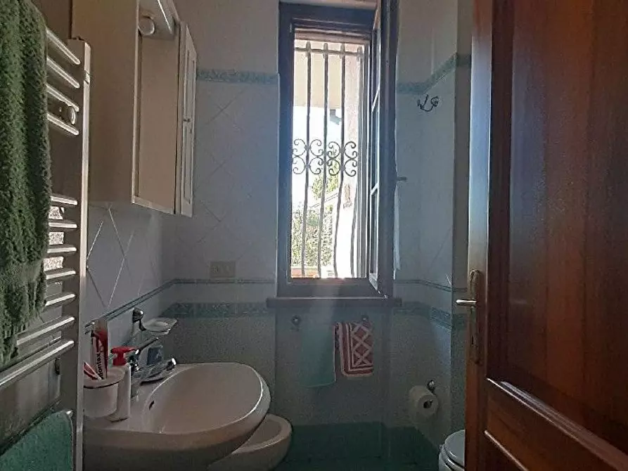 Immagine 12 di Villa in vendita  a Camaiore