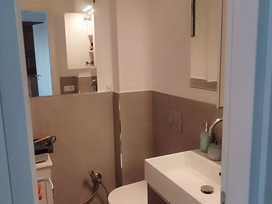 Immagine 12 di Appartamento in vendita  a Pietrasanta