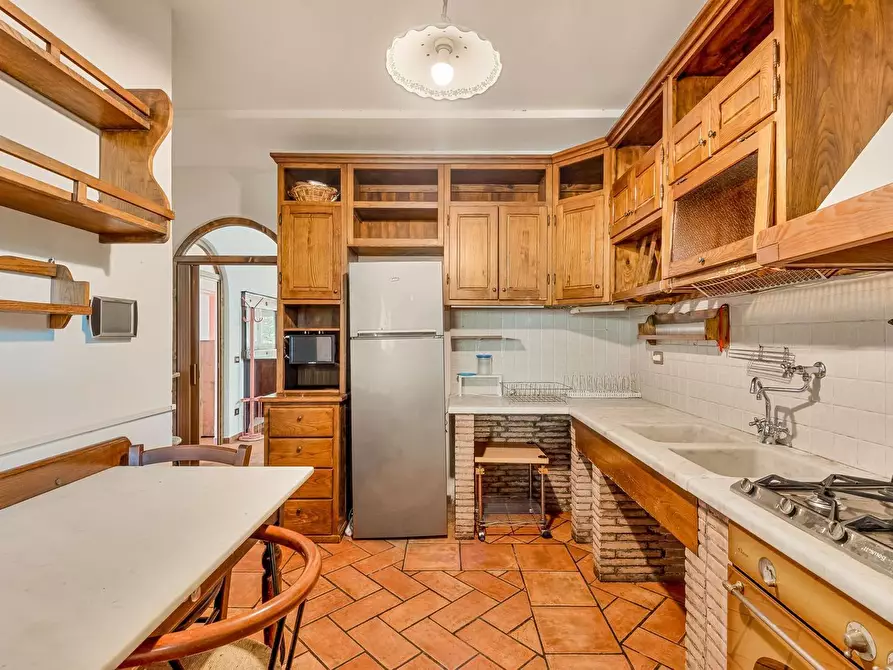 Immagine 25 di Villa in vendita  a Seravezza