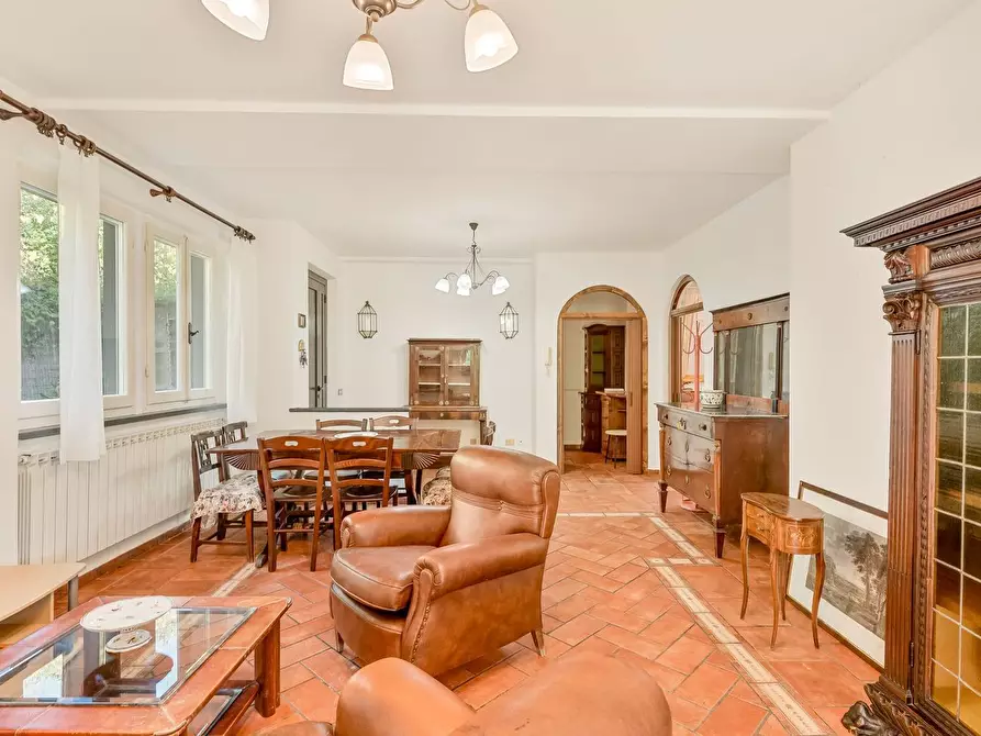 Immagine 14 di Villa in vendita  a Seravezza