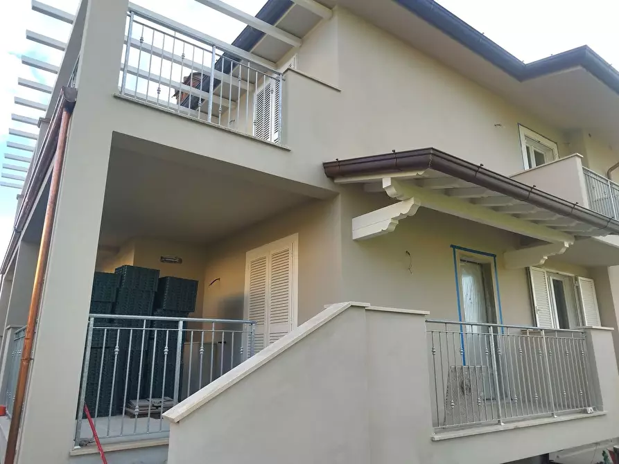 Immagine 7 di Villetta a schiera in vendita  a Camaiore