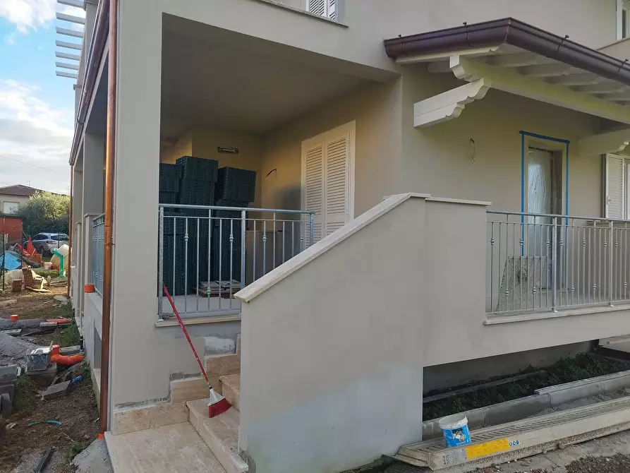 Immagine 15 di Villetta a schiera in vendita  a Camaiore