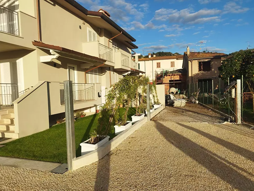Immagine 10 di Villetta a schiera in vendita  a Camaiore