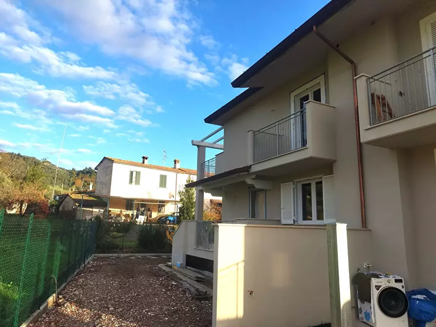 Immagine 17 di Villetta a schiera in vendita  a Camaiore