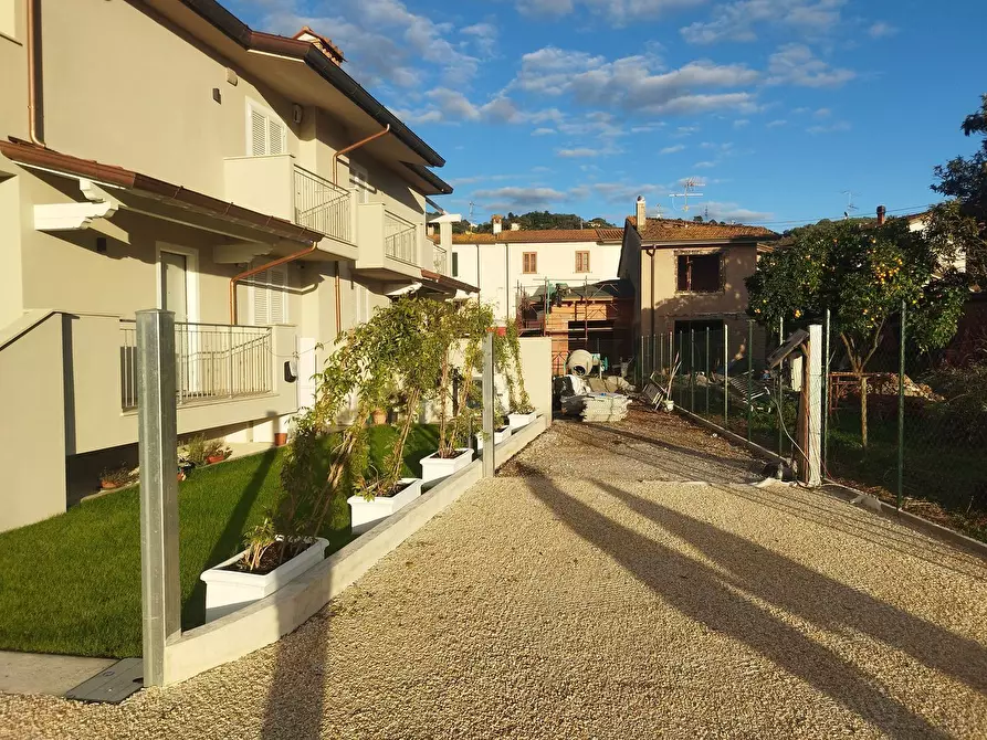 Immagine 18 di Villetta a schiera in vendita  a Camaiore