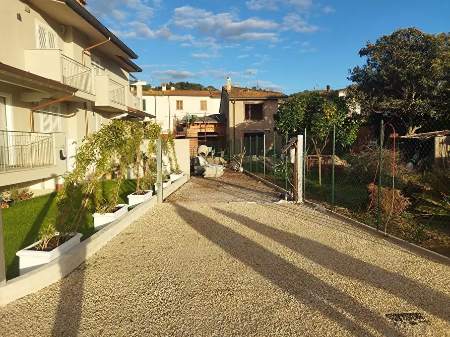 Immagine 3 di Villetta a schiera in vendita  a Camaiore