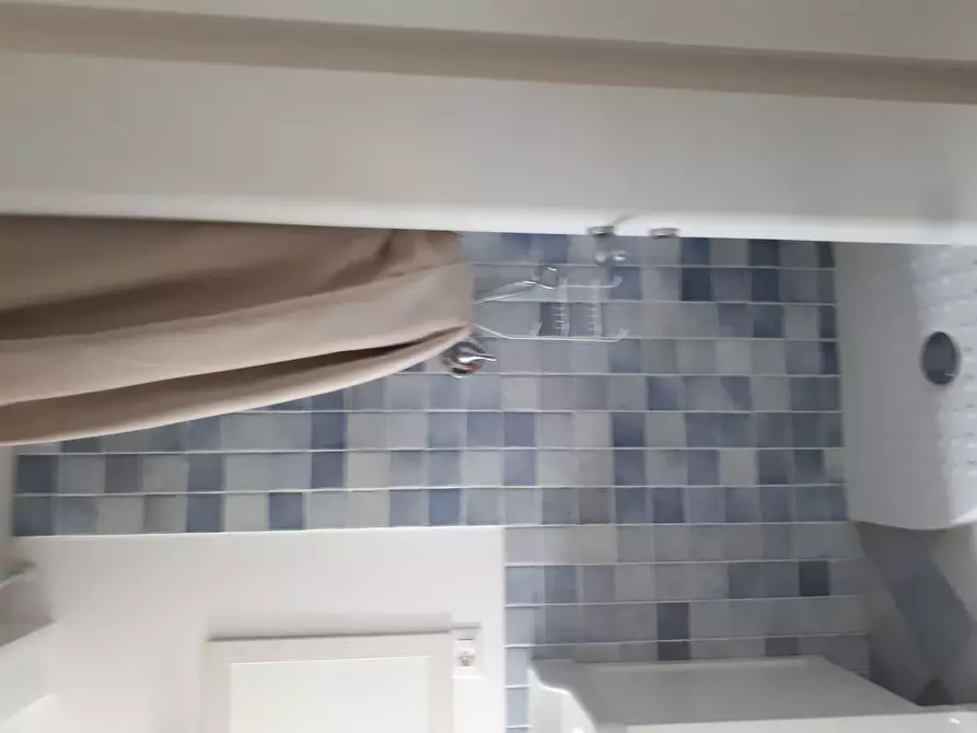 Immagine 29 di Villetta a schiera in vendita  a Camaiore