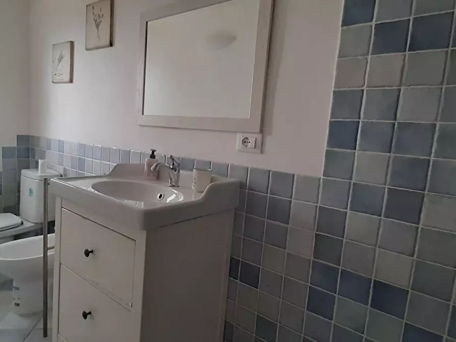 Immagine 18 di Villetta a schiera in vendita  a Camaiore